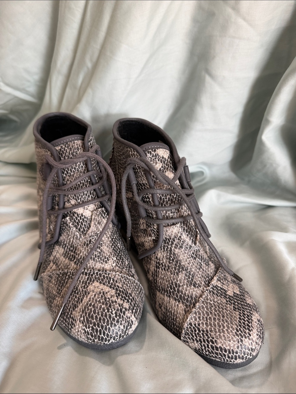Toms Snake-Print Lace-Up Ankle Boots in Gray and Black